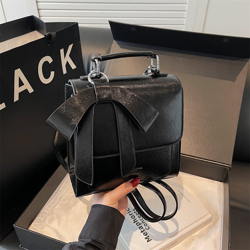 Sac à dos femme avec nœud style urbain – Image 8