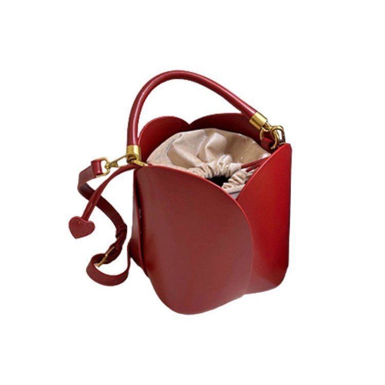 Sac seau rouge pétale femme en simili cuir – Image 2