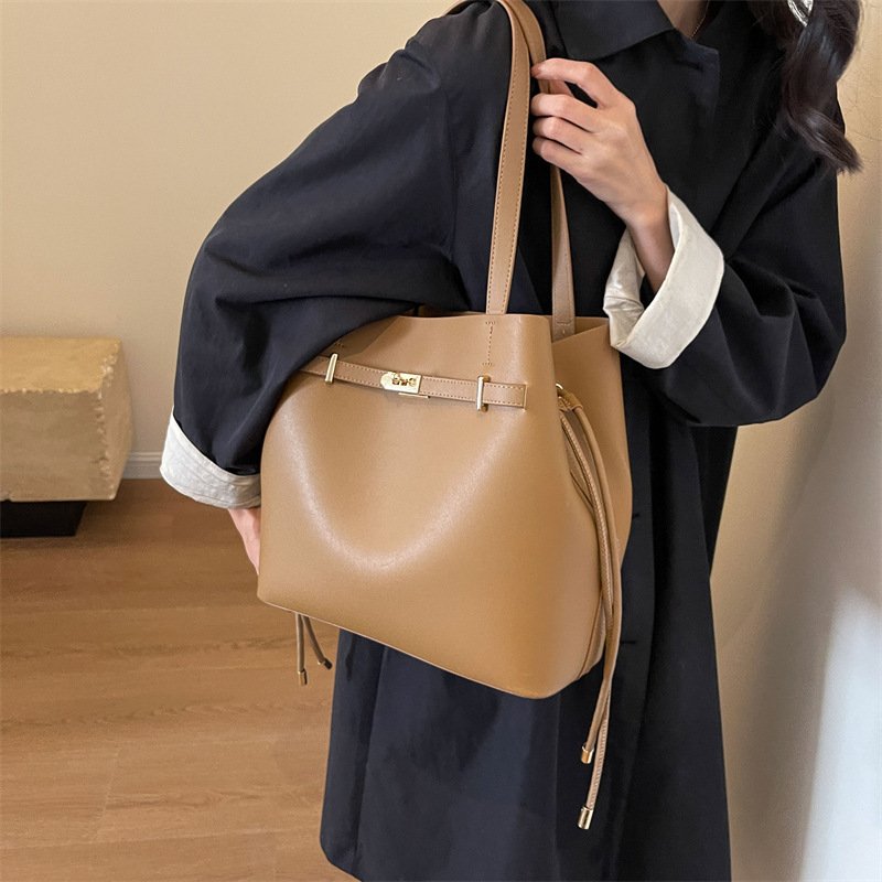 New Large Capacity Fashion All-match Korean Style Trendy Simplicity Messenger Bag – Image 2