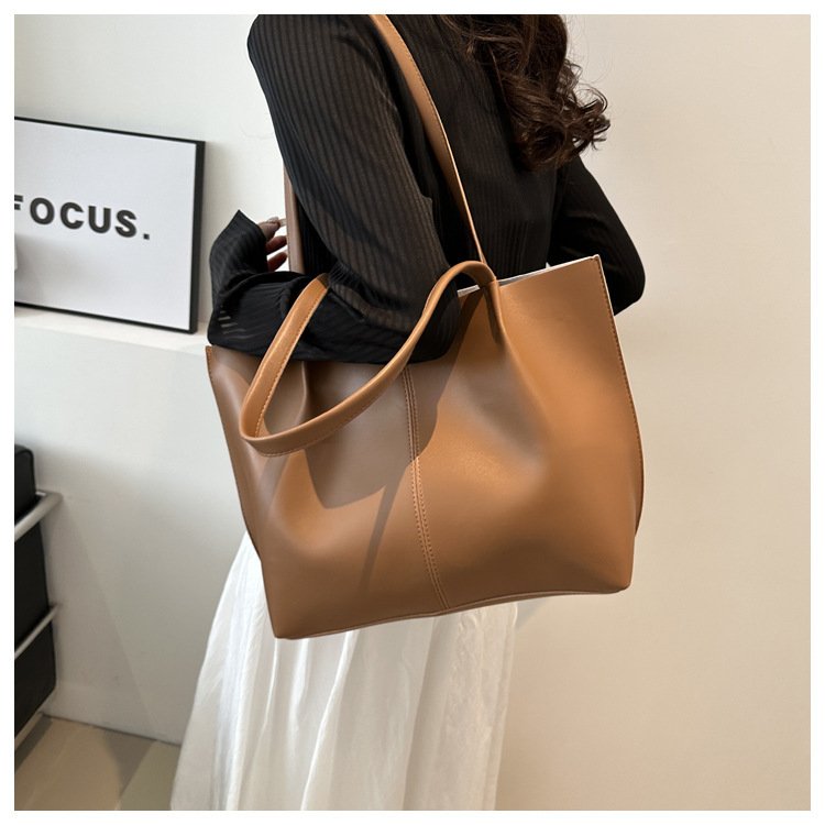Fashionable All-match Portable Casual Messenger Bag – Image 3
