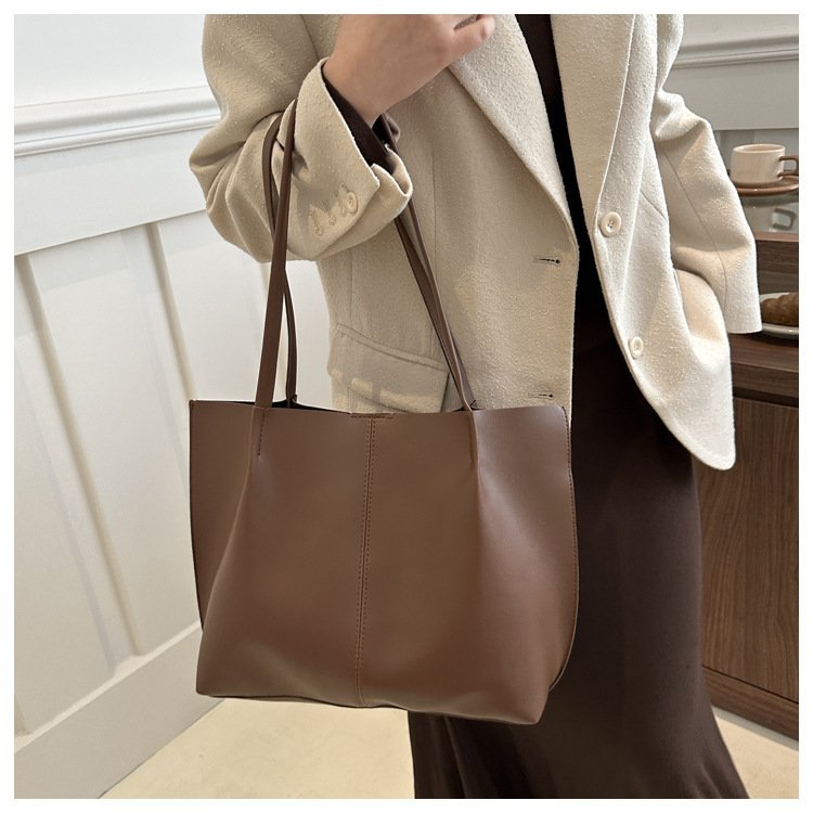 Fashionable All-match Portable Casual Messenger Bag – Image 4