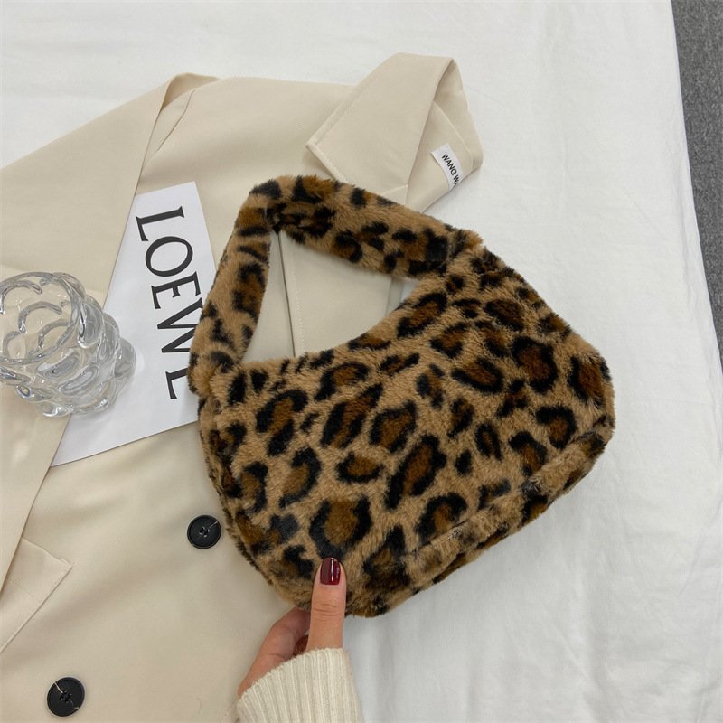 Handbag Fashion Shoulder Bag Casual Retro Plush Underarm Bag – Image 7