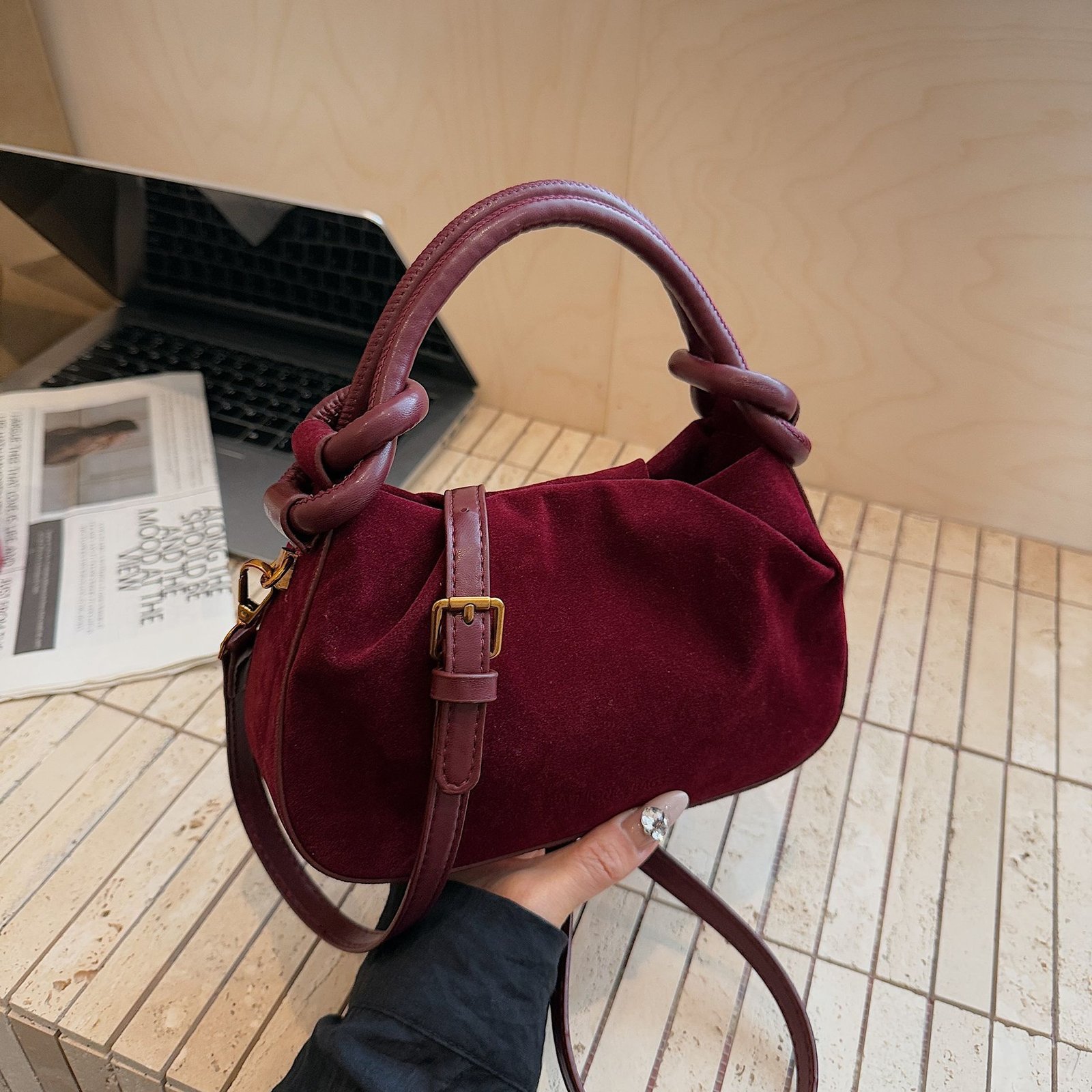 Trendy Retro Hand Women's Bag Korean Style Niche – Image 3
