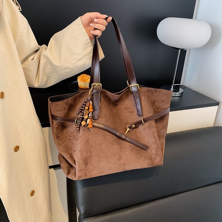 New Retro Fashion Large Capacity Shoulder Bag Women – Image 3