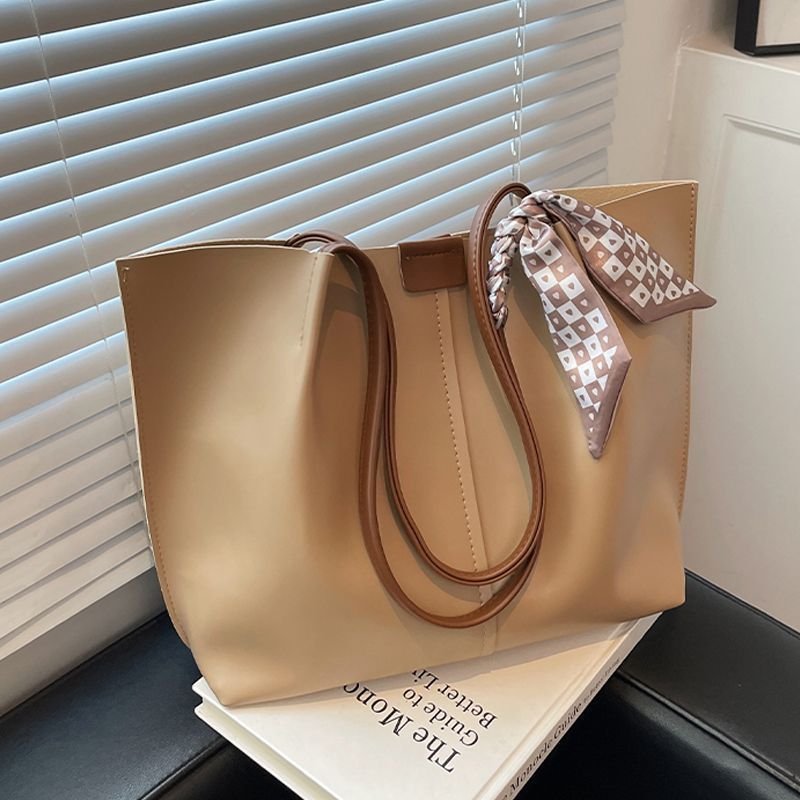 Womens Spacious Spring Bag A Trendy Single-shoulder Bag – Image 5