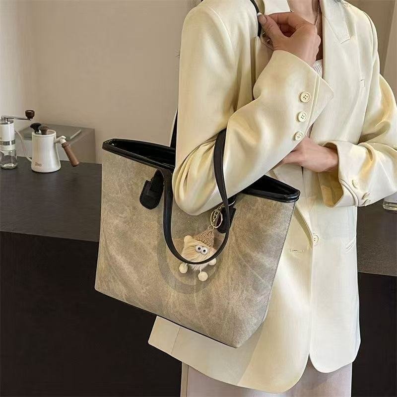 Womens Large-Capacity Commuter Shoulder Bag And Underarm Tote – Image 2